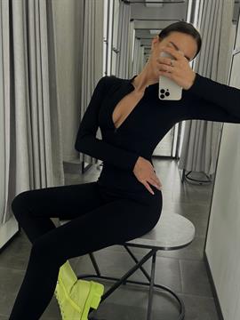 {{photo.Alt || photo.Description || 'Комбинезон из плотного трикотажа моделирующий 6953'}}
