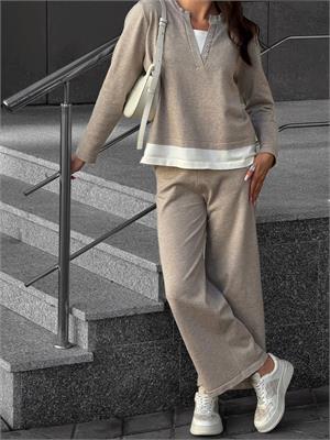 {{photo.Alt || photo.Description || 'Костюм из трикотажа с шерстью: пуловер с V-вырезом (имитация двойки)+брюки-палаццо 0535'}}