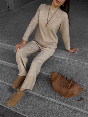 {{photo.Alt || photo.Description || 'Костюм из трикотажа с шерстью: джемпер свободного кроя+брюки-палаццо 4135'}}