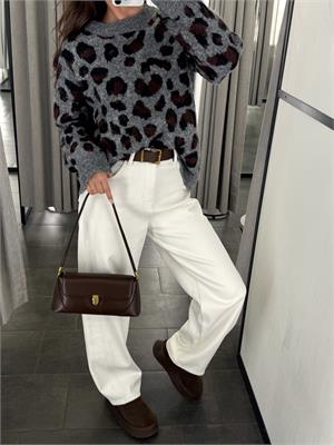 {{photo.Alt || photo.Description || 'Джинсы mom утеплённые с ремнём в комплекте 9836'}}