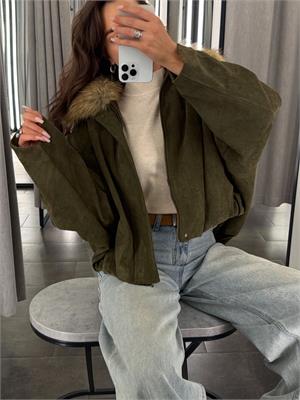 {{photo.Alt || photo.Description || 'Куртка-пилот из экозамши с экомехом, утеплённая 25086'}}