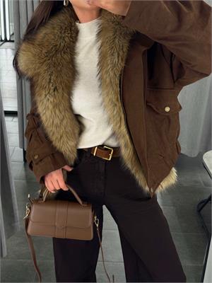 {{photo.Alt || photo.Description || 'Куртка-пилот из экозамши с экомехом, утеплённая 25095'}}