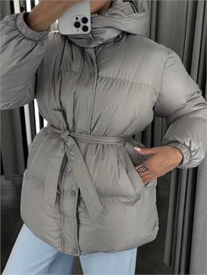 {{photo.Alt || photo.Description || 'Куртка на холлофайбере+капюшон+пояс 5911'}}