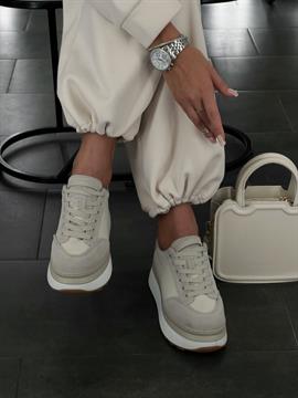 {{photo.Alt || photo.Description || 'Кроссовки на платформе G81'}}